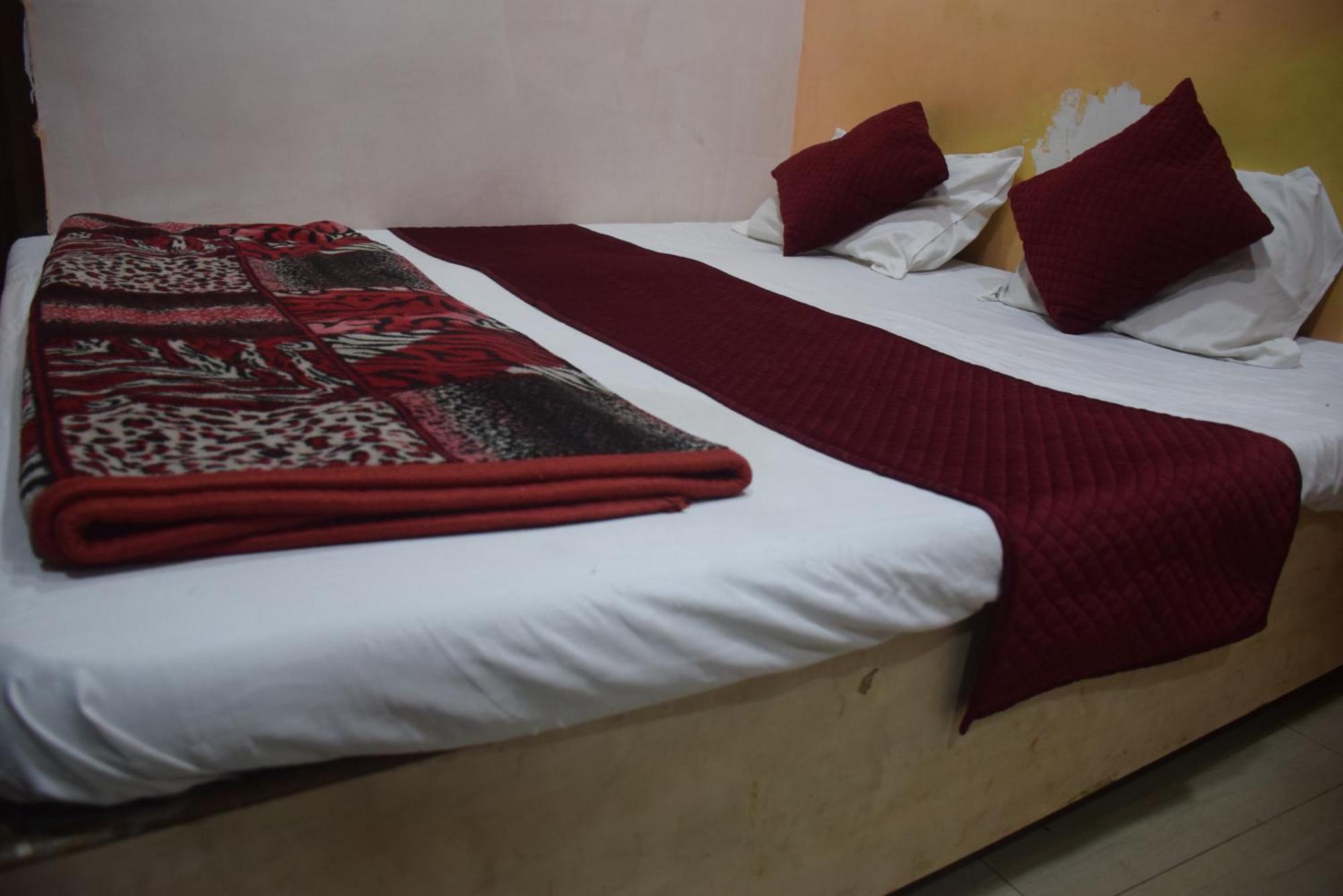 Hotel Thakur Ji Bhopal Buitenkant foto