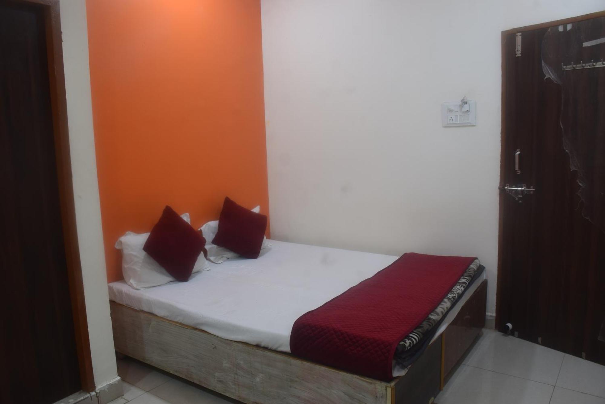 Hotel Thakur Ji Bhopal Buitenkant foto