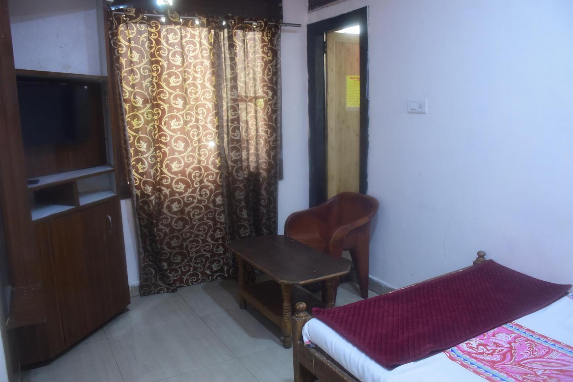Hotel Thakur Ji Bhopal Buitenkant foto