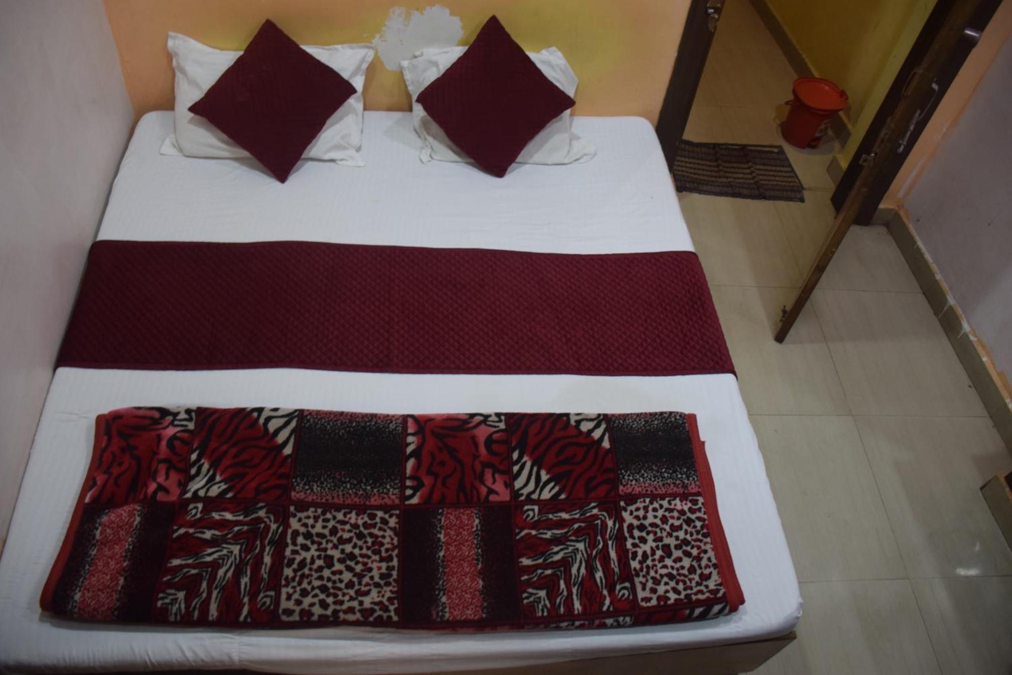 Hotel Thakur Ji Bhopal Buitenkant foto