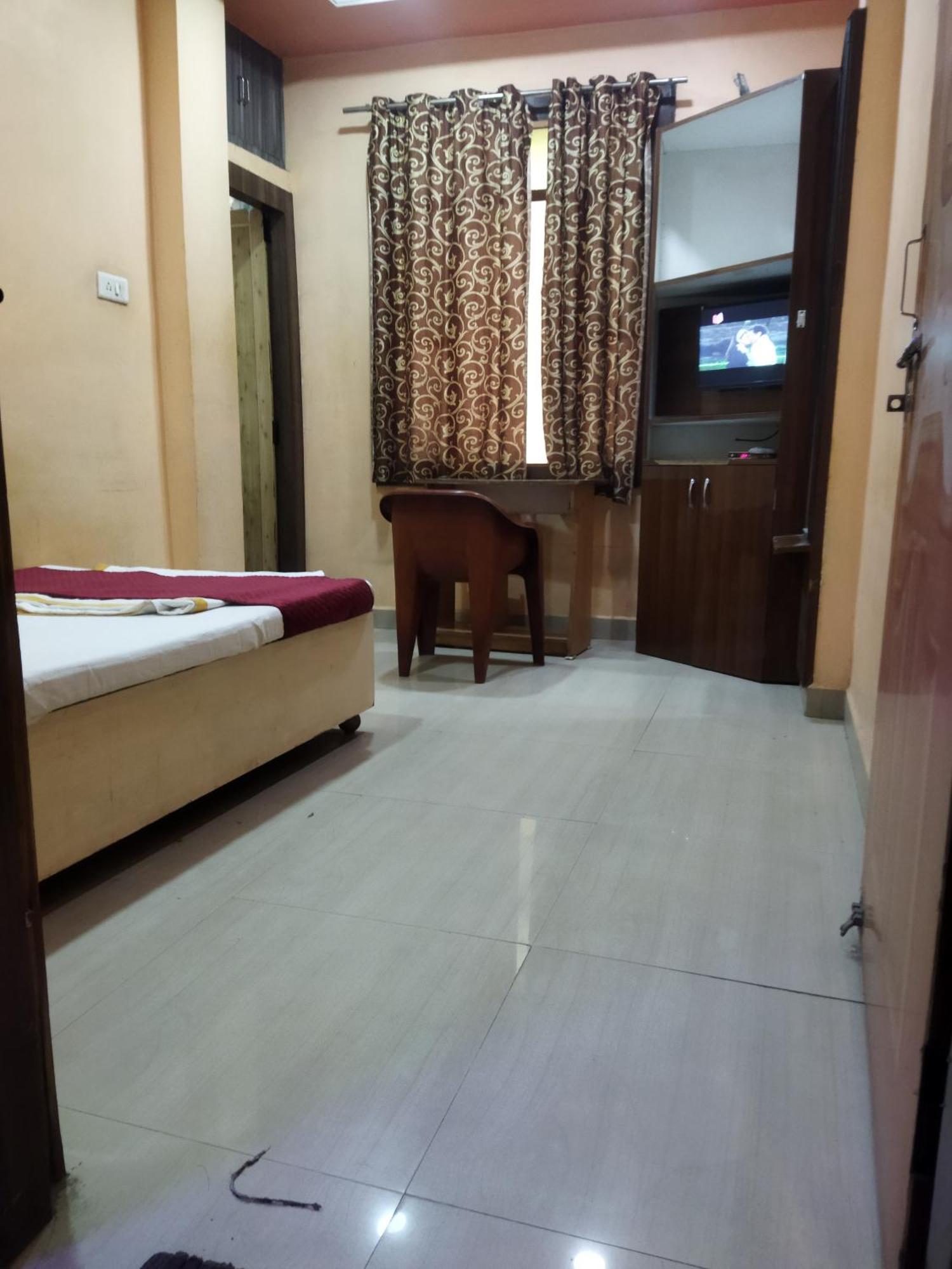 Hotel Thakur Ji Bhopal Buitenkant foto