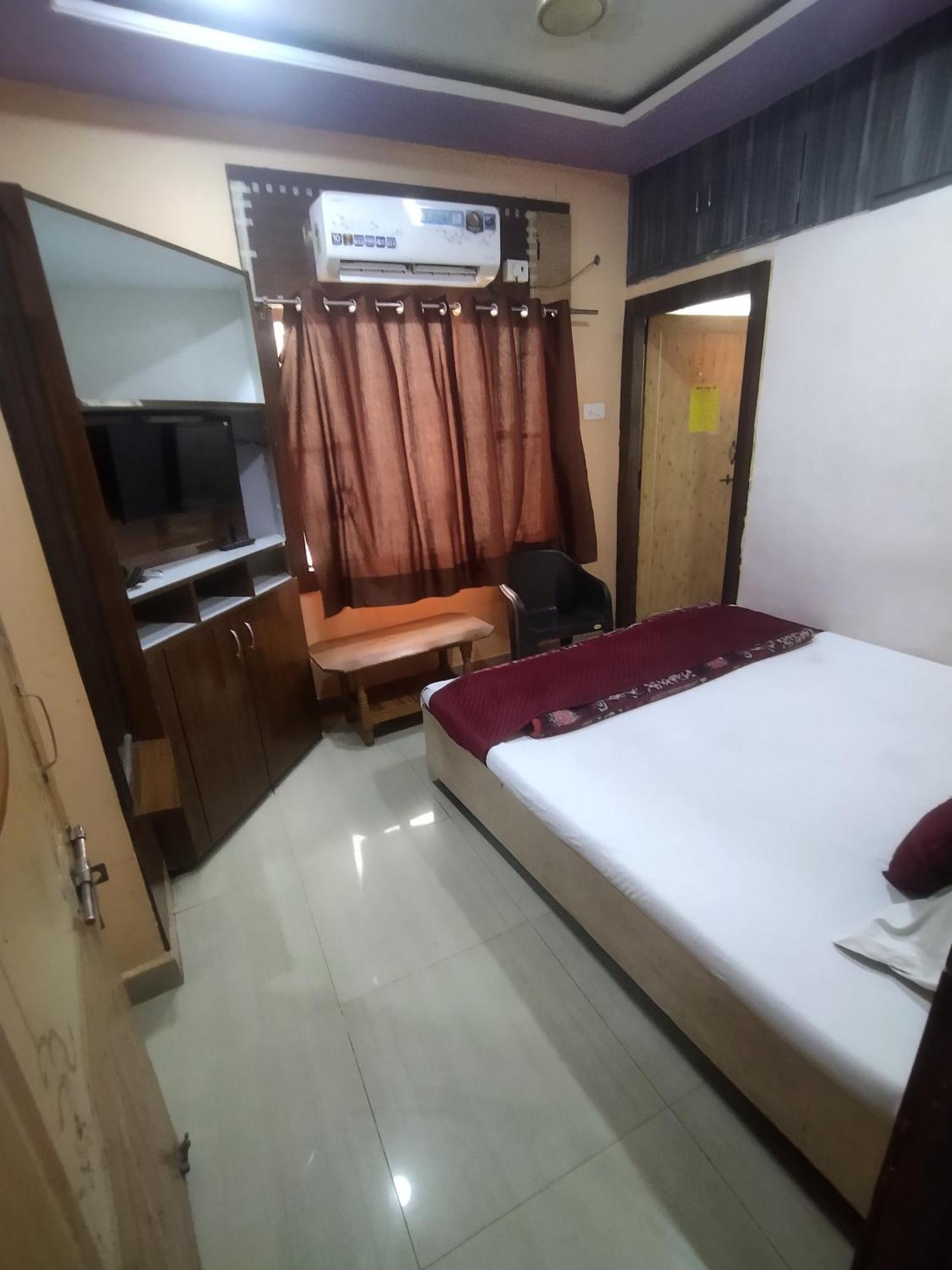 Hotel Thakur Ji Bhopal Buitenkant foto