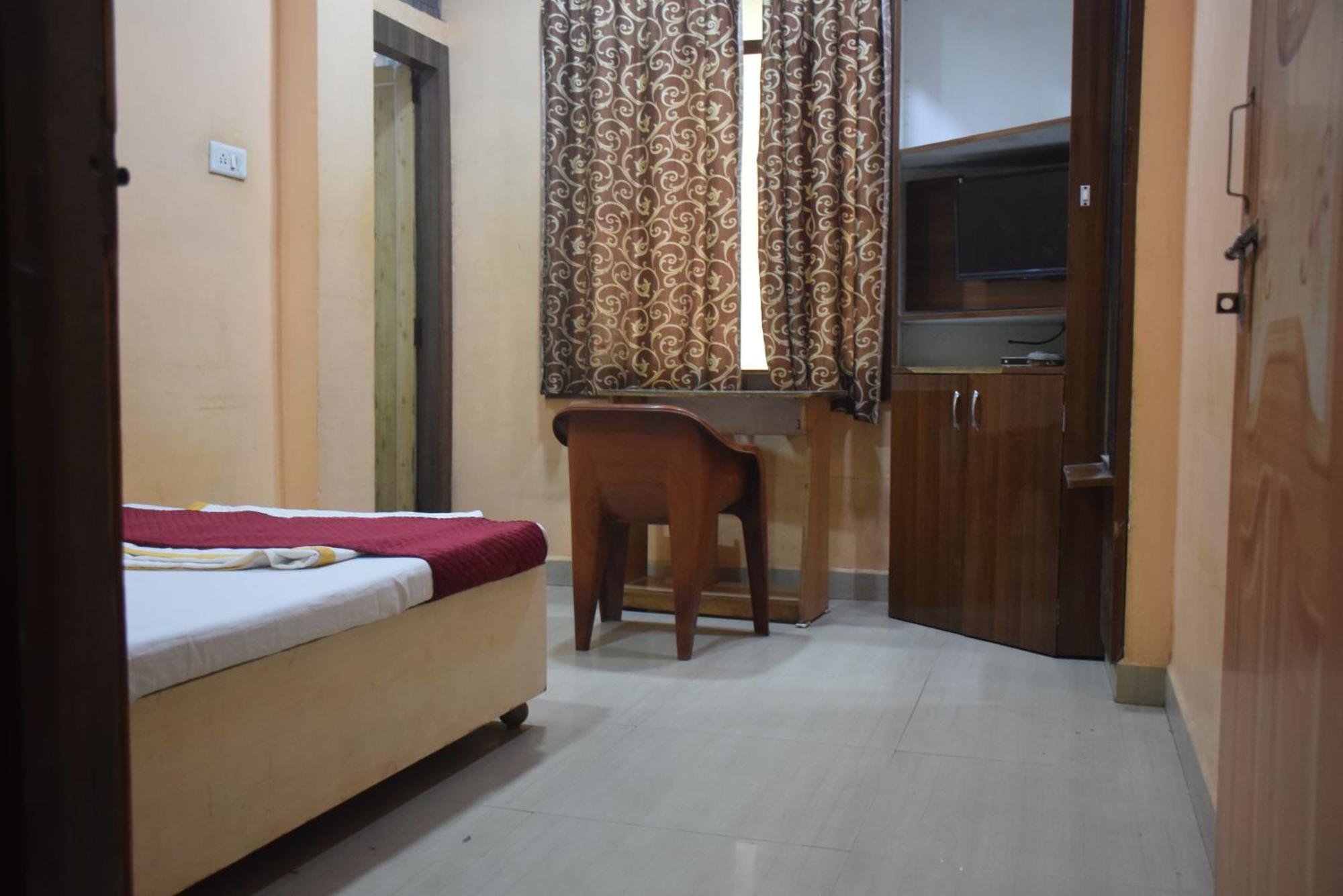 Hotel Thakur Ji Bhopal Buitenkant foto