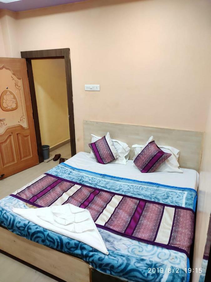Hotel Thakur Ji Bhopal Buitenkant foto